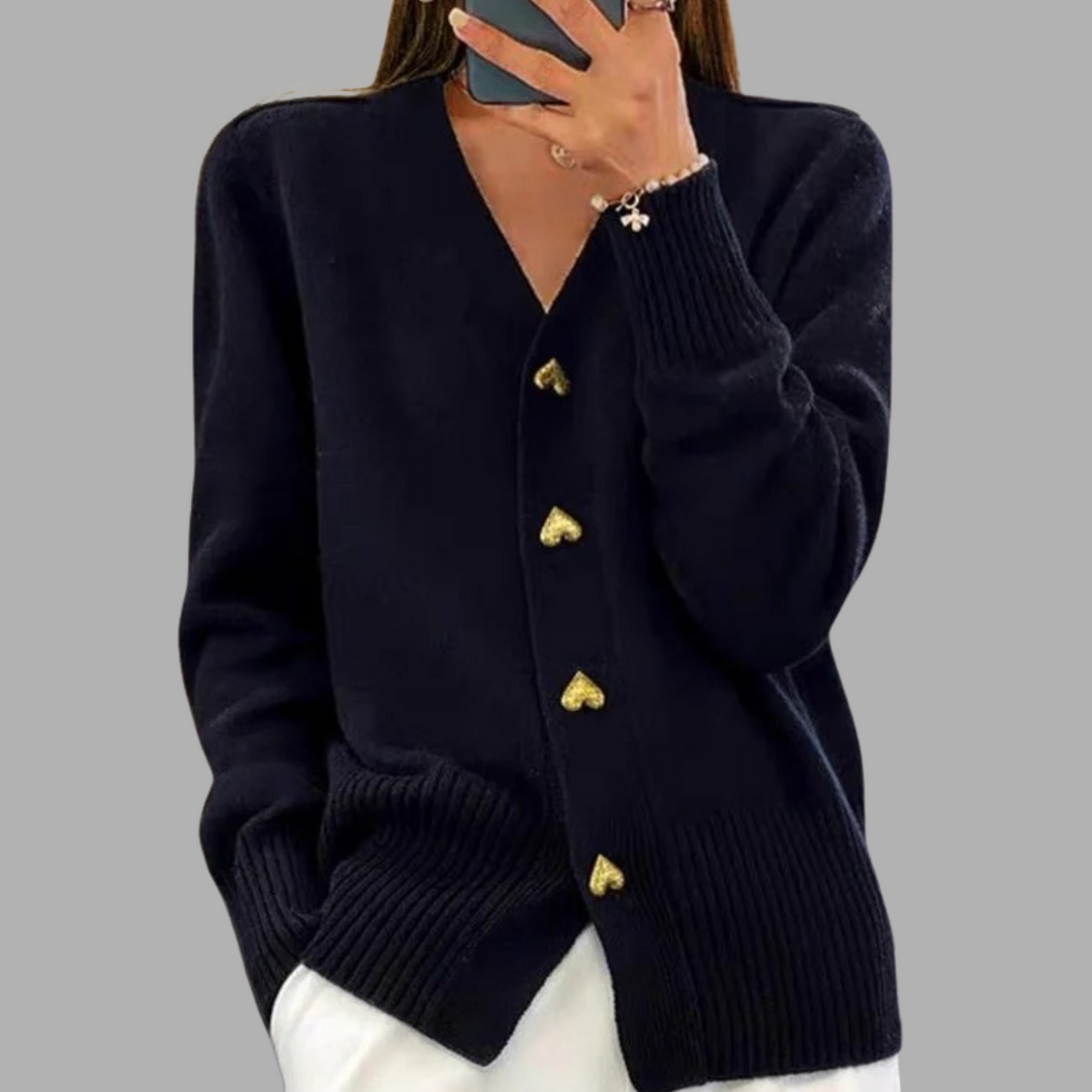 Ulla | Premium knitted gilet with heart buttons