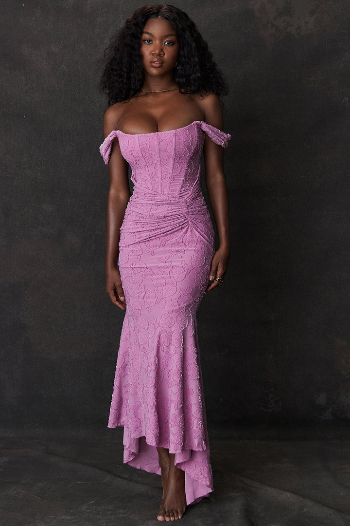 Bente vee™ | Elegant Long Dress with Corset Silhouette