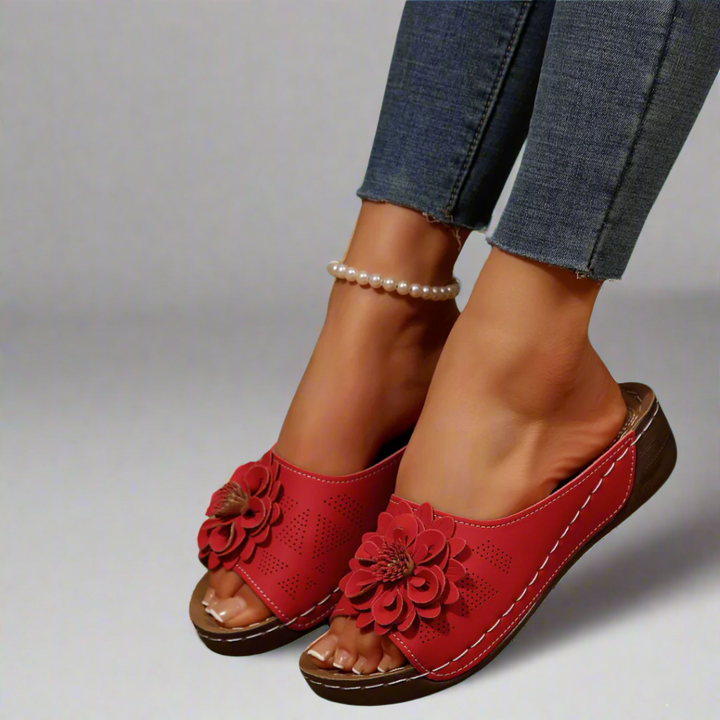Jolanda | Elegant orthopedic sandals with floral pattern