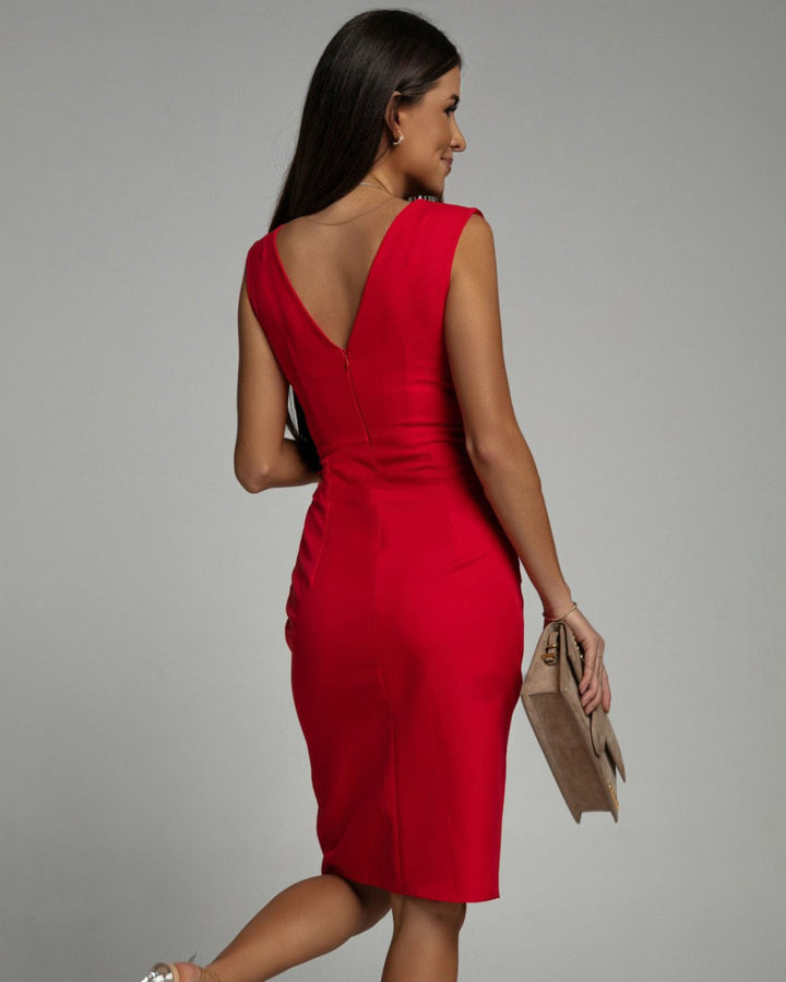 Arnhild™ | Figure-hugging dress with V-neck and slit