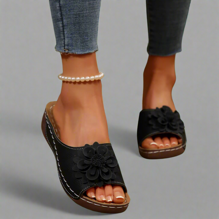 Jolanda | Elegant orthopedic sandals with floral pattern