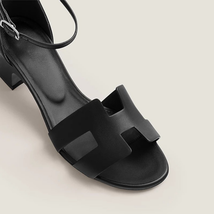 CHLOÉ | ELEGANT SANDALS