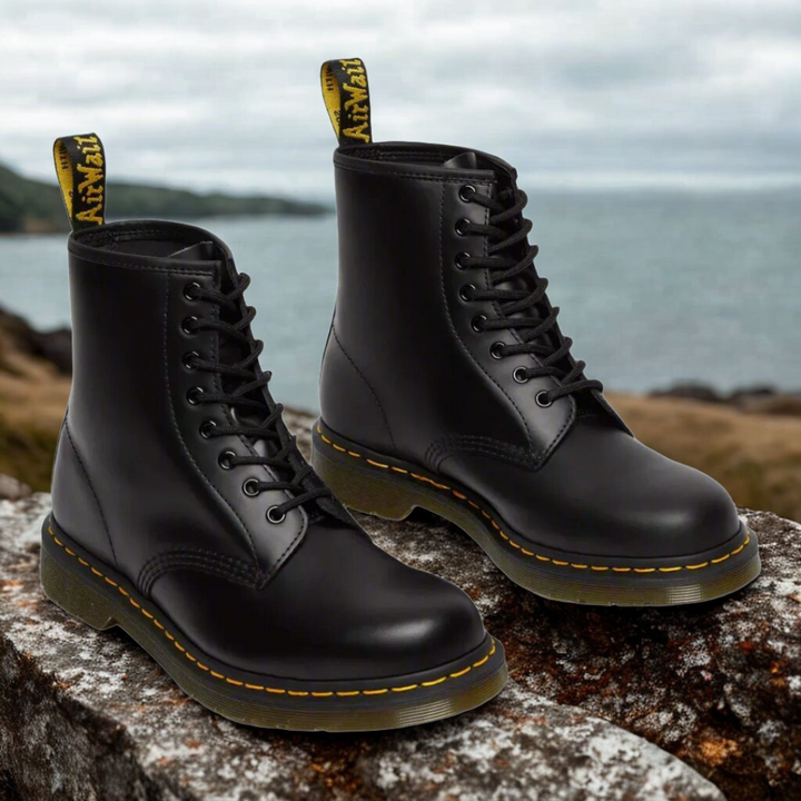 MARTENS | CLASSIC LEATHER ANKLE BOOTS