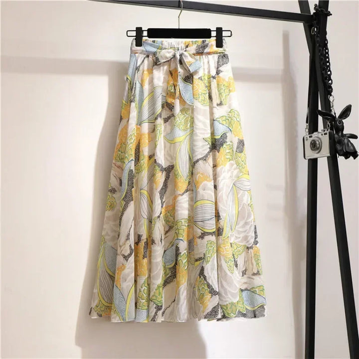 Aurelia | Midi skirt with playful elegance