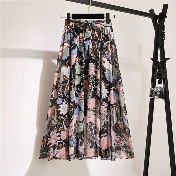 Aurelia | Midi skirt with playful elegance