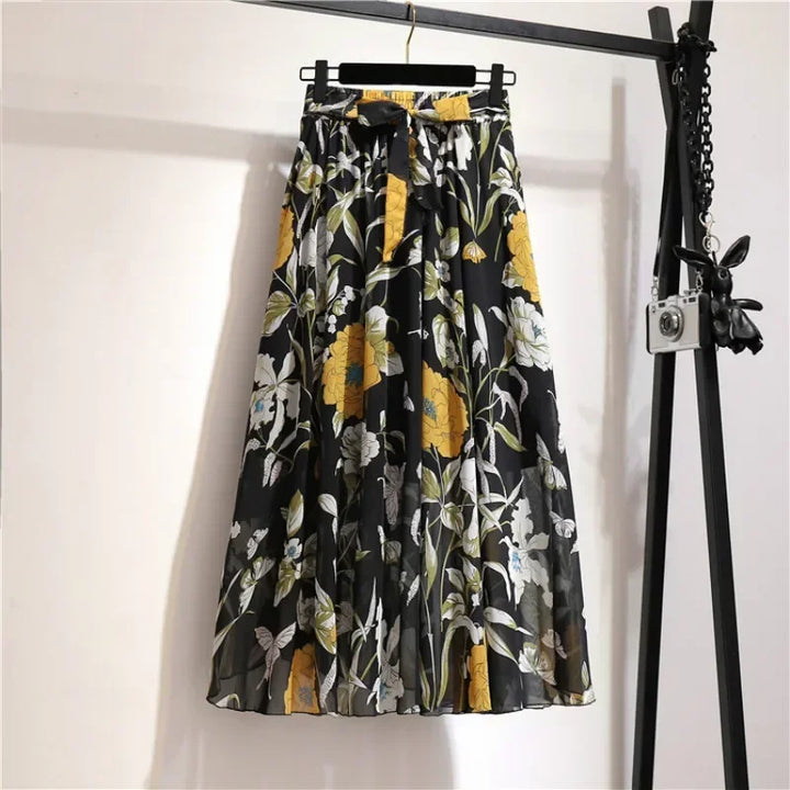 Aurelia | Midi skirt with playful elegance