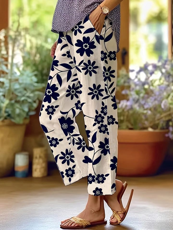 Lavina | Loose pants with a stylish floral print