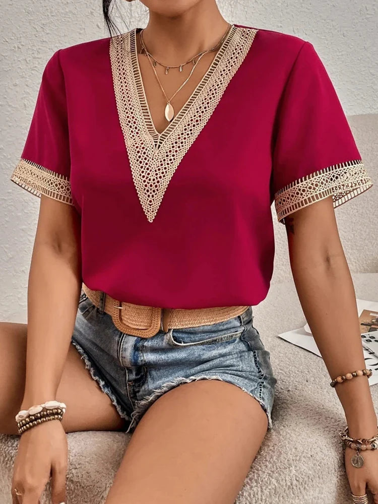 Davina | Elegant blouse with luxurious lace details