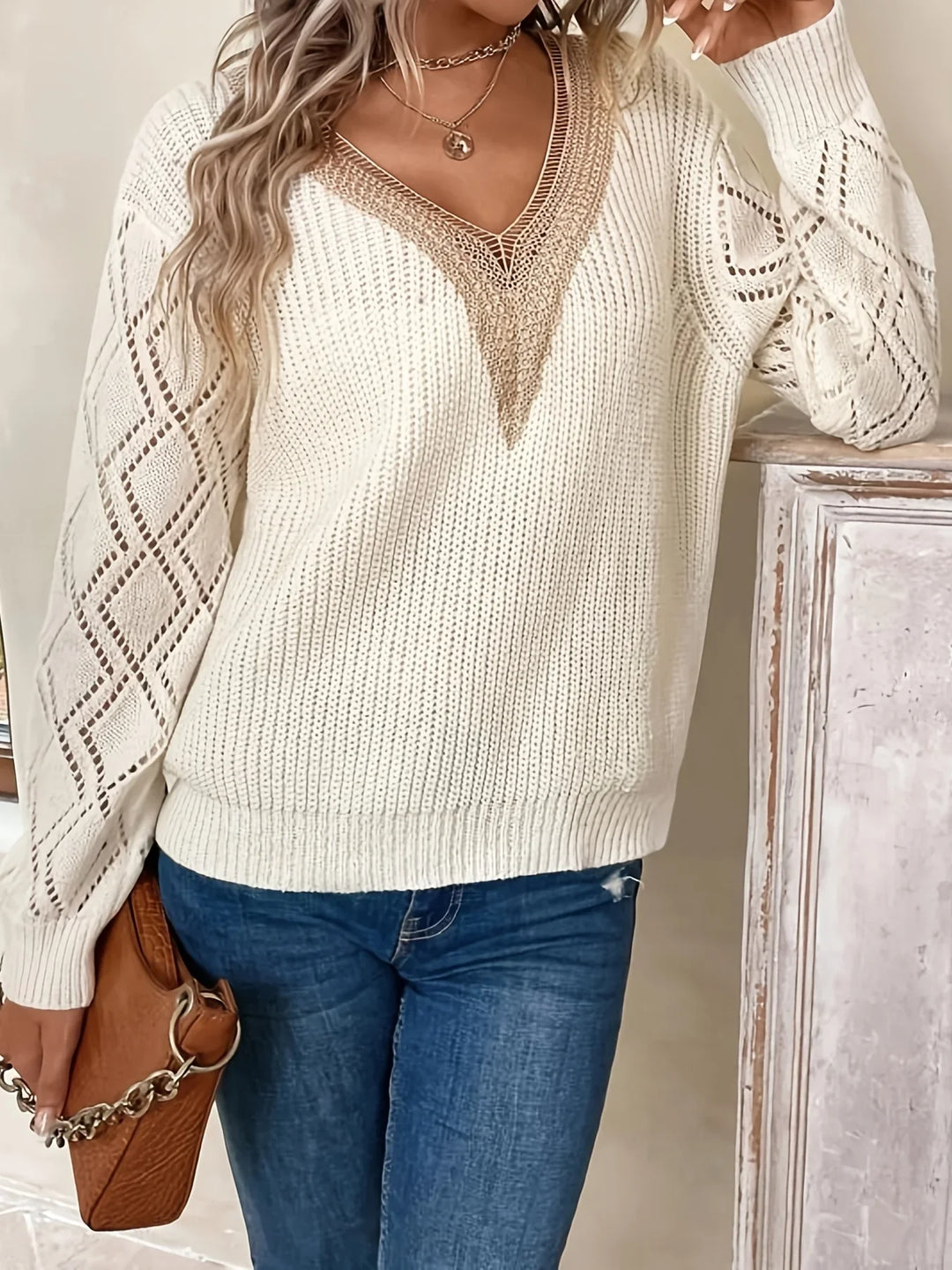 Elvira | Elegant sweater with lace details