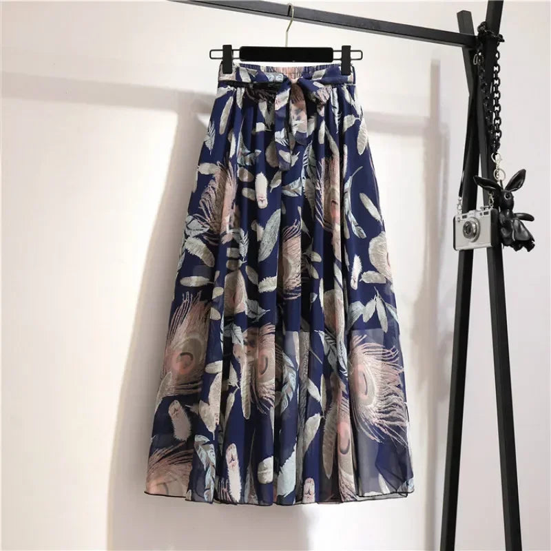 Aurelia | Midi skirt with playful elegance