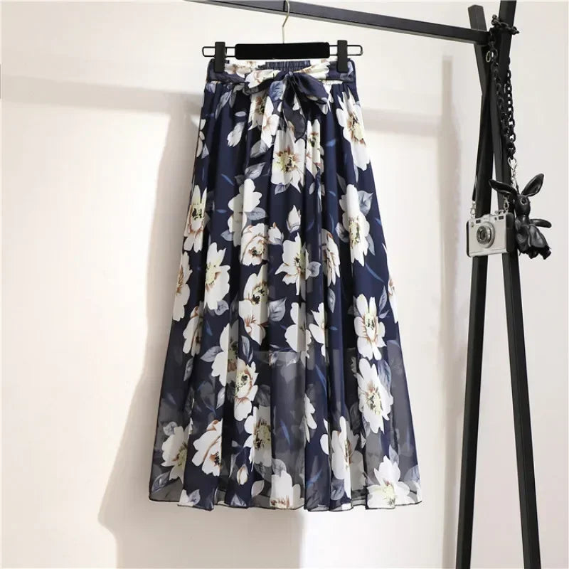 Aurelia | Midi skirt with playful elegance