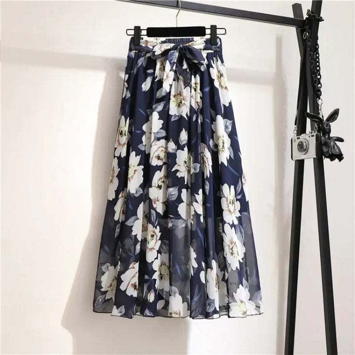 Aurelia | Midi skirt with playful elegance