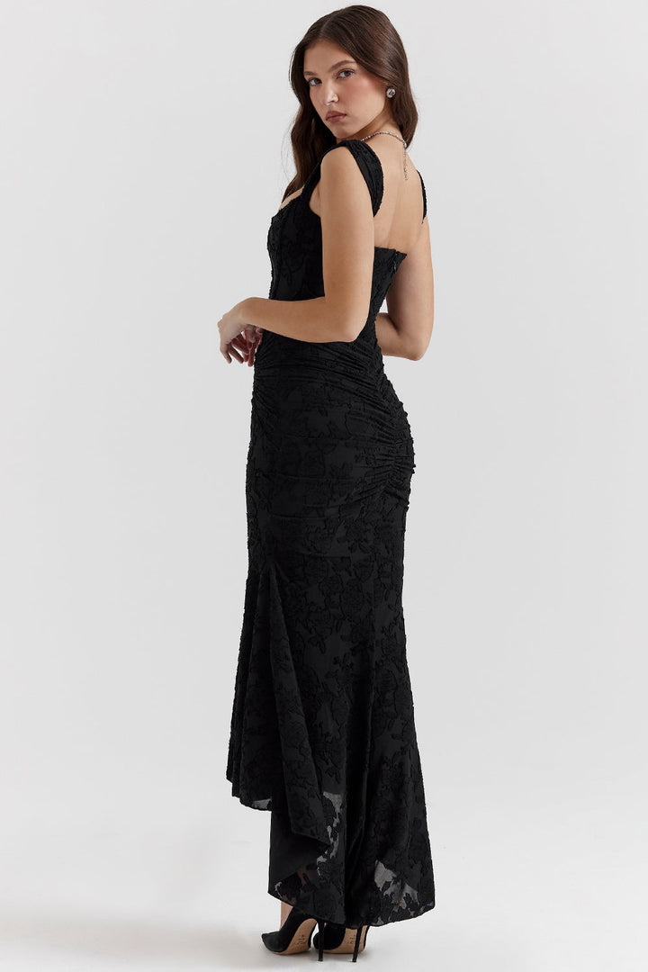 Bente vee™ | Elegant Long Dress with Corset Silhouette