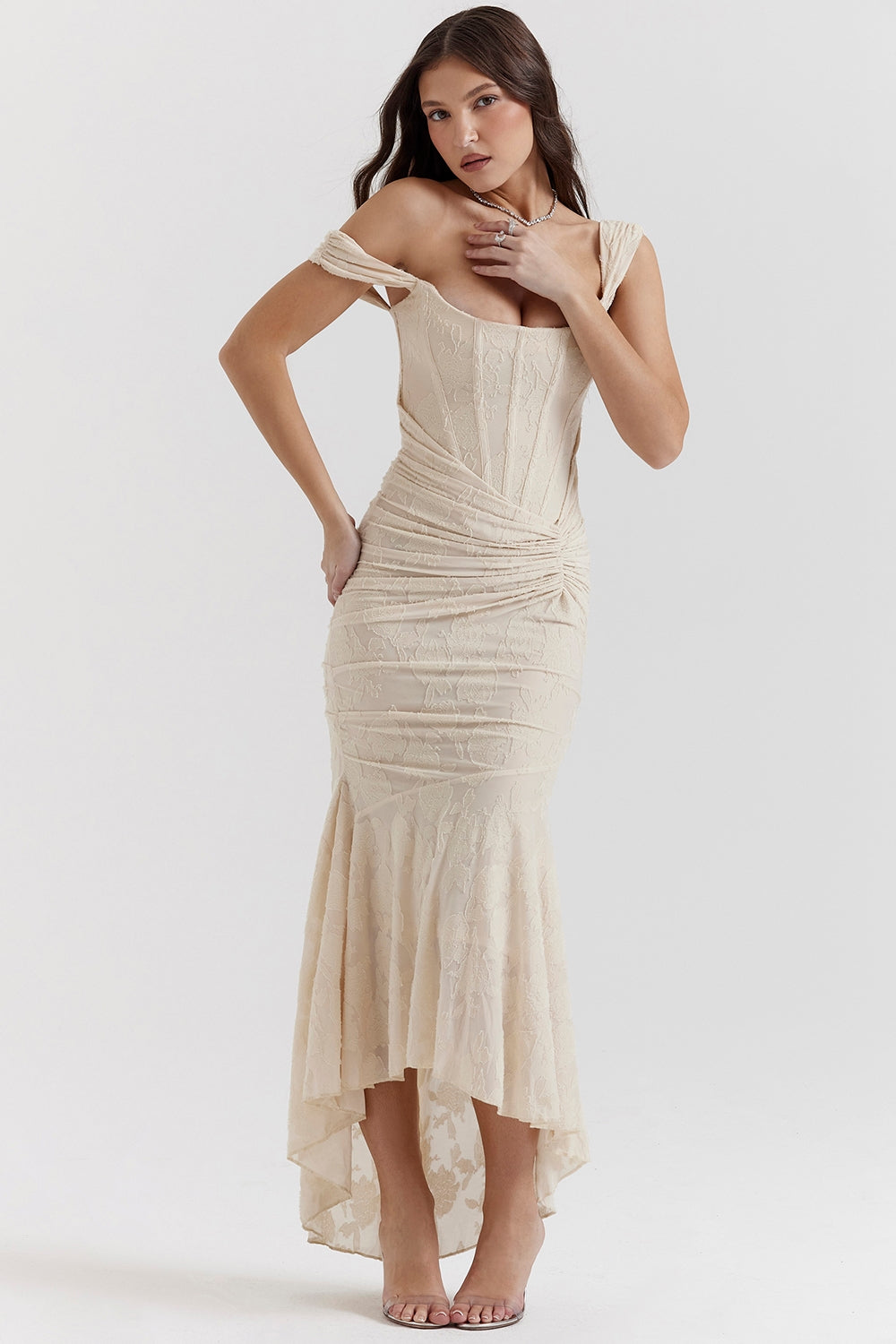 Bente vee™ | Elegant Long Dress with Corset Silhouette