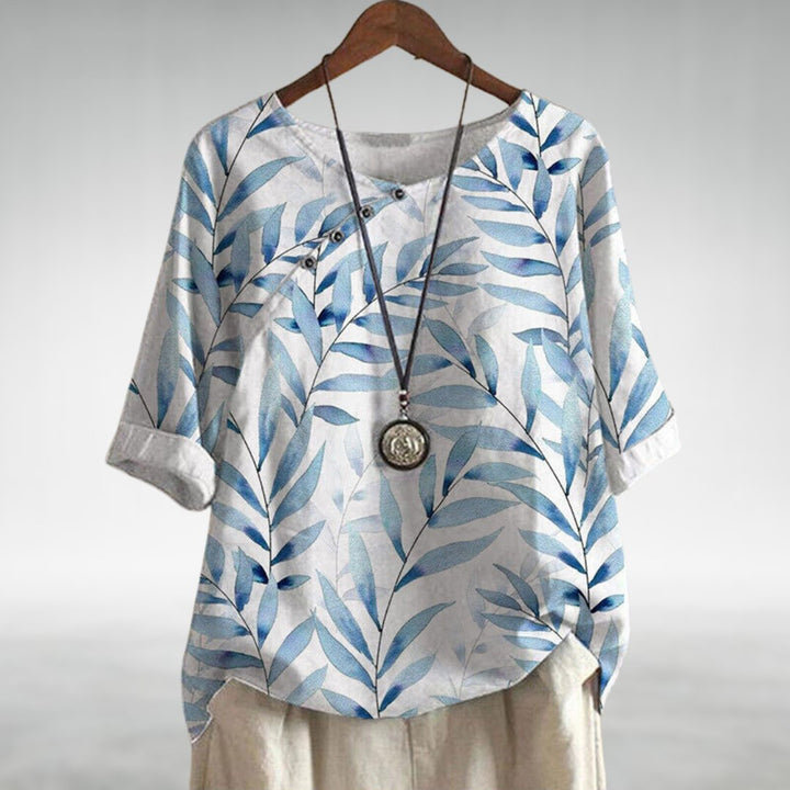Toni | Elegant blouse with a playful twist