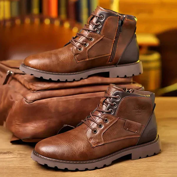Jethro | Boots in Raw Leather