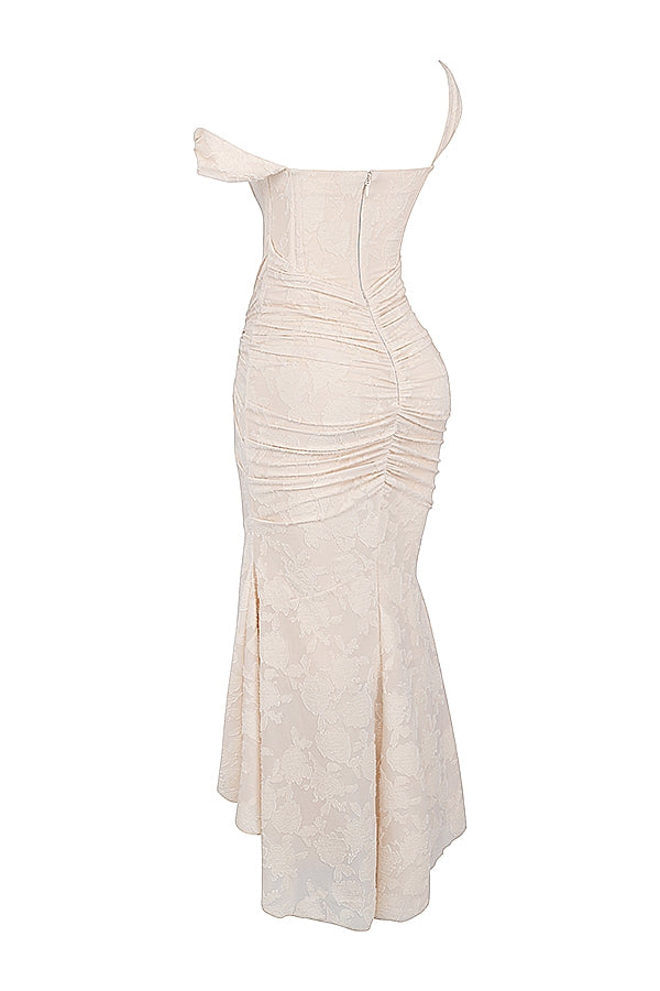 Bente vee™ | Elegant Long Dress with Corset Silhouette