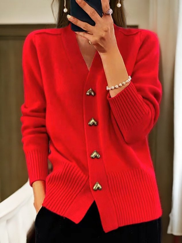 Ulla | Premium knitted gilet with heart buttons